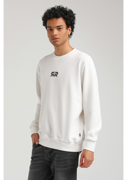 Bisiklet Yaka Ekru Regular Custom Sweatshirt 23FWM60143 modelleri