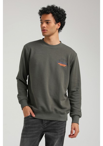 Bisiklet Yaka Haki Slim Fit Sweatshirt 23FWM60158 fiyatları