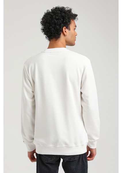 Bisiklet Yaka Ekru Slim Fit Sweatshirt 23FWM60151 fırsatları