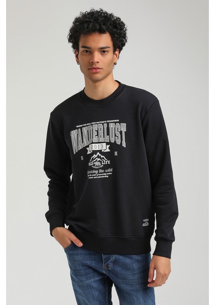 Bisiklet Yaka Lacivert Slim Fit Sweatshirt 23FWM60146 modelleri