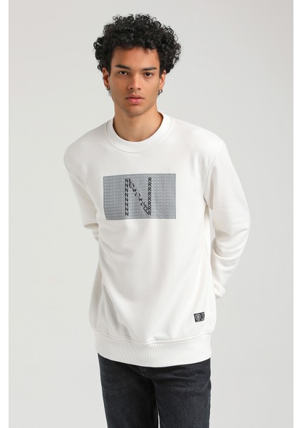Bisiklet Yaka Ekru Slim Fit Sweatshirt 23FWM60152 fırsatları