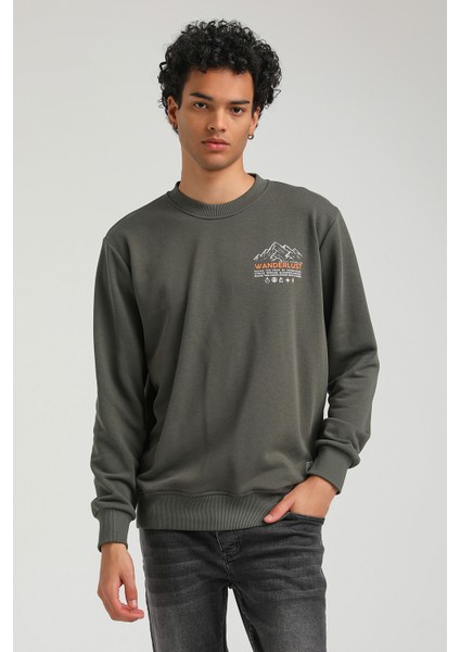 Bisiklet Yaka Haki Slim Fit Sweatshirt 23FWM60148 fiyatları