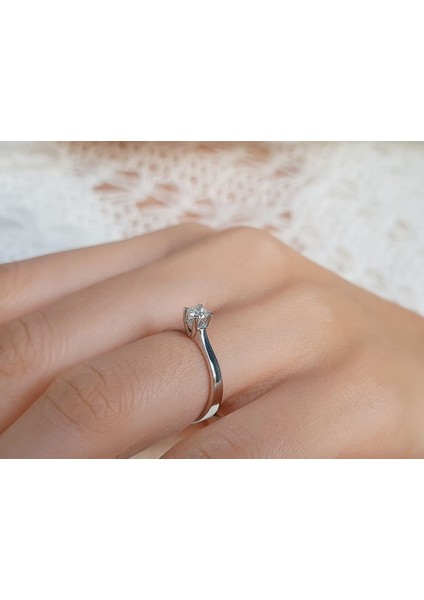 0,23 Karat Pırlanta Tektaş Yüzük 0404R0066