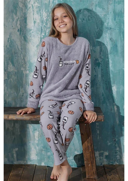 Pijama Evi Gri Milk Desenli Kız Çocuk Peluş Pijama Takımı