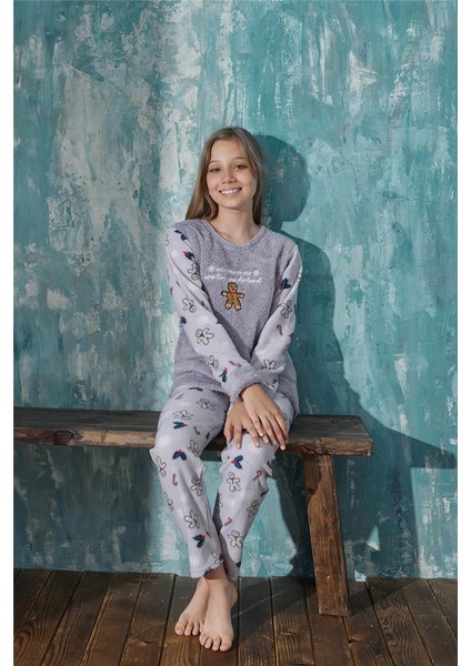 Pijama Evi Gri Wonderland Desenli Kız Çocuk Peluş Pijama Takım