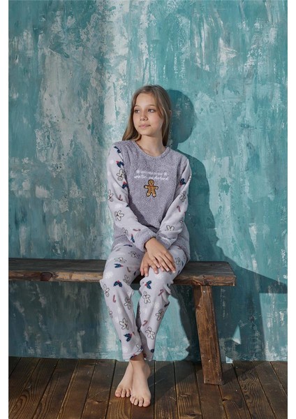 Pijama Evi Gri Wonderland Desenli Kız Çocuk Peluş Pijama Takım