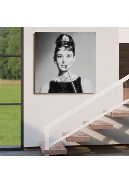 Audrey Hepburn'ün Siyah Bayaz Kanvas TABLOSU-5071 fırsatları