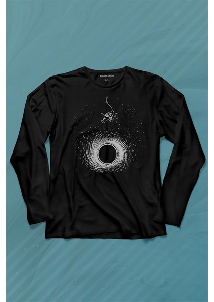 Kara Delik Üstünde Salınan Astronot Uzay Karadelik Uzun Kollu Tişört Baskılı T-Shirt