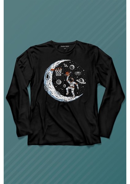Uzayda Ayda Satürn Gezegeni Yanında Basketbol Oynayan Astronot Uzun Kollu Tişört Baskılı T-Shirt