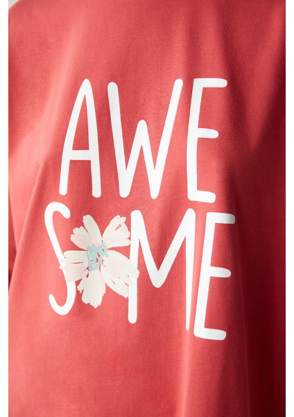 Awesome Slogan Baskılı Gecelik