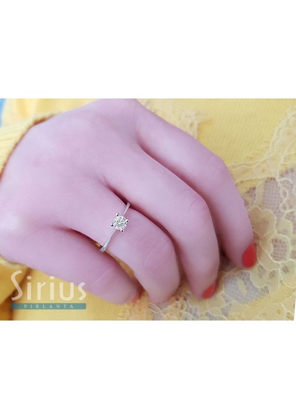 E Renk 0,33 Karat Pırlanta Tektaş Yüzük 0404R0183 fırsatları