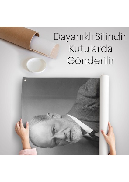 Sigmund Freud Elinde Puro ile Siyah Beyaz Fotoğrafı Duvar Örtüsü - HALISI-5238