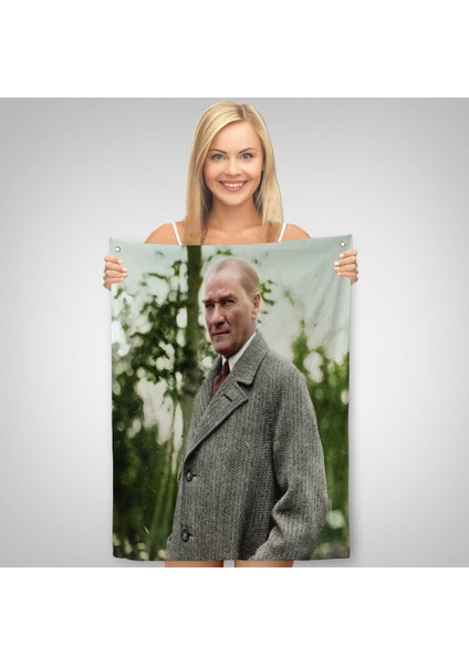 Mustafa Kemal Atatürk Paltolu Fotoğrafı Duvar Örtüsü - HALISI-6199