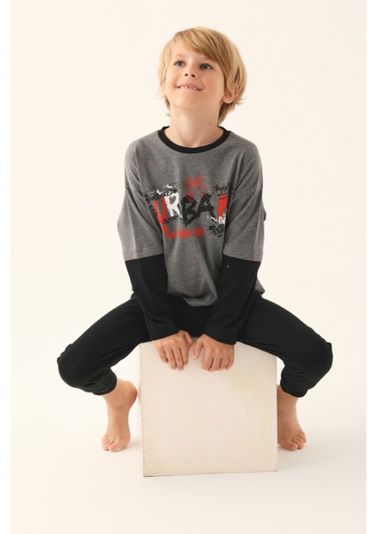 Erkek Çocuk Uzun Kollu Pijama Takımı modelleri