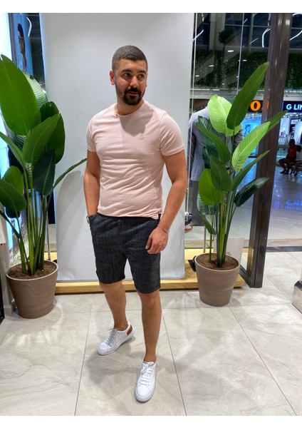 Çizgili Siyah Şort