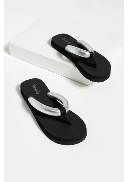 Gümüş Yumuşak Parmak Arası Acıtmaz Kadın Plaj Terliği Flipflops fiyatları