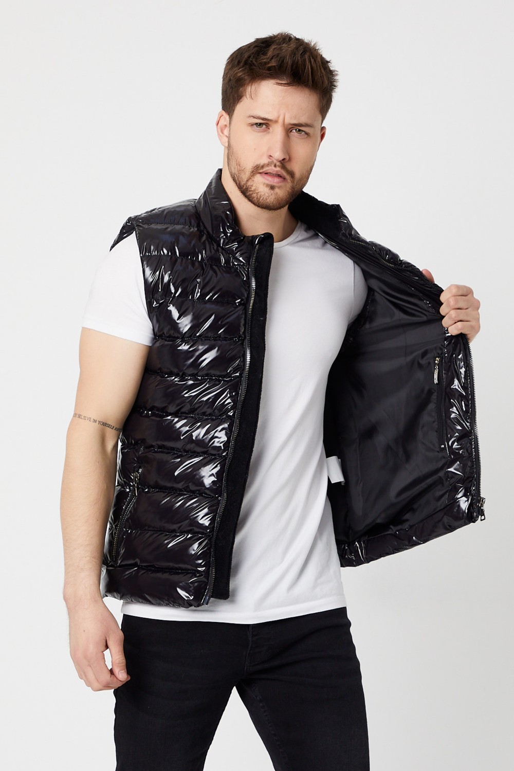 Oliggopol Slim Fit Parlak Şişme Yelek, Erkekler İçin Şık Siyah Renk Ve Modern Stil görsel 2