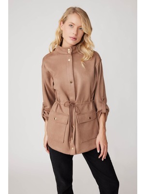 Vitrin Yakalı Beli Büzgülü Kol Detaylı Süet Ceket