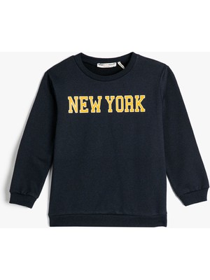 Koton Erkek Çocuk Bisiklet Yaka Yazı Baskılı Şardonlu Uzun Kollu Sweatshirt 4WKB10503TK