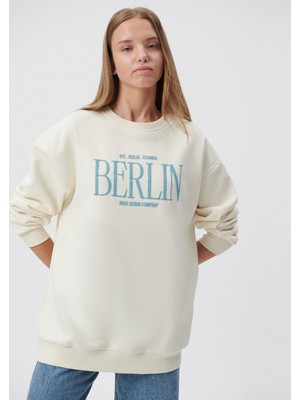 Mavi Kadın Berlin Baskılı Bej Sweatshirt 1612007-86420
