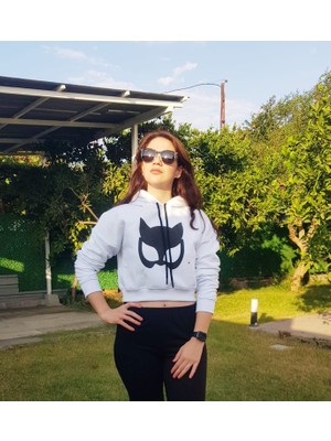 Magic Toys Beyaz Kalın Içi Polarlı Kapüşonlu Normal Kesim Desenli Crop Örme Sweatshirt