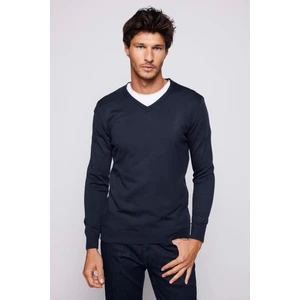 Erkek Slim Fit Dar Kesim Yumuşak Dokulu Tüylenmeyen Lacivert V Yaka Triko Kazak