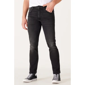 Wrangler Greensboro Regular Straight Fit Düşük Bel Esnek Jean Kot Pantolon