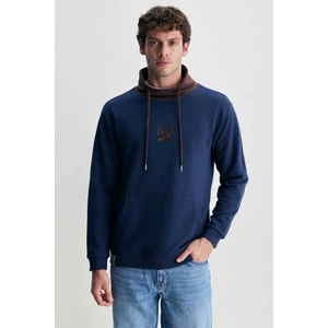 Ukıah Lacivert Boyunluk Nakışlı Loose Fit Erkek Sweatshirt