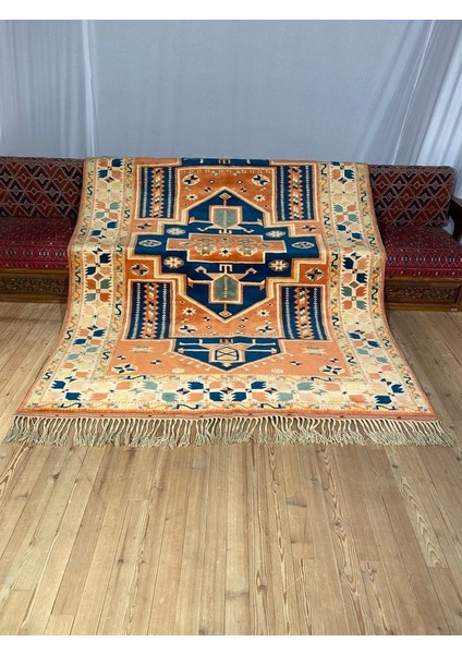 El Dokuma Antik Yörük Halı