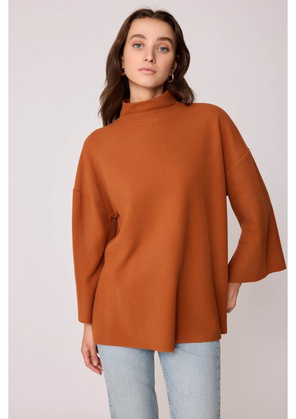 Düşük Kol Yakalı Yanlar Yırtmaçlı Örme Oversize Bluz
