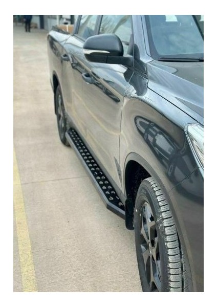 Mercedes x Class Yan Basamak (AQM-Q30)