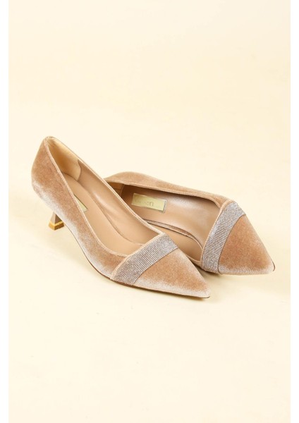 Taş Bantlı Alçak Topuklu Kadife Stiletto VİZON