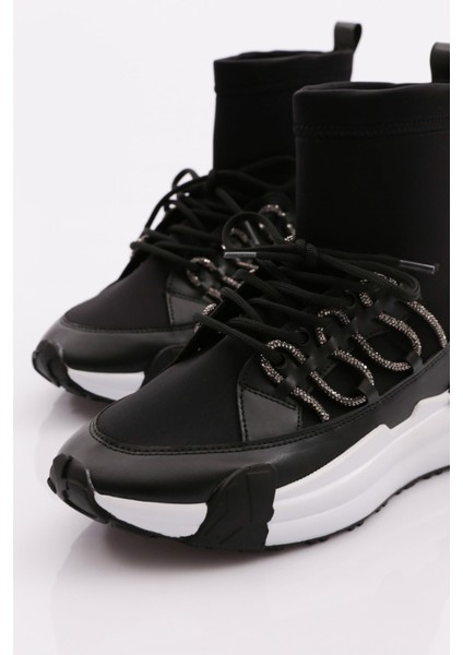 066 Kadin Bot fırsatları