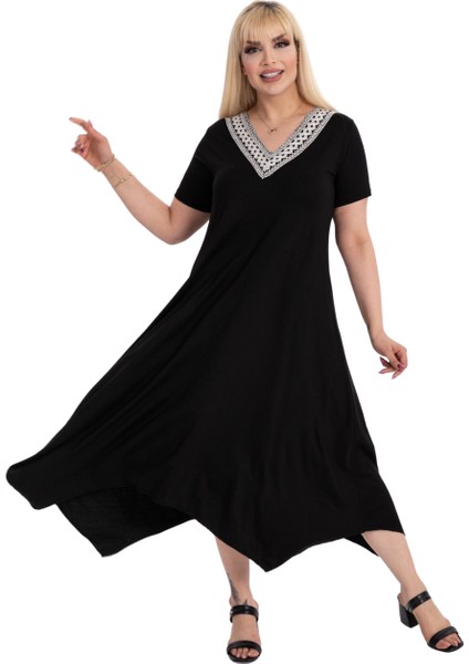 Butik Siyah V Yaka Dantel Detaylı Asimetrik Kısa Kollu Elbise