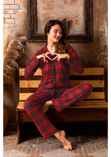 Kışlık Düğmeli Ekose Desen Yılbaşı Temalı Kadın Süet Pijama Takımı fırsatları