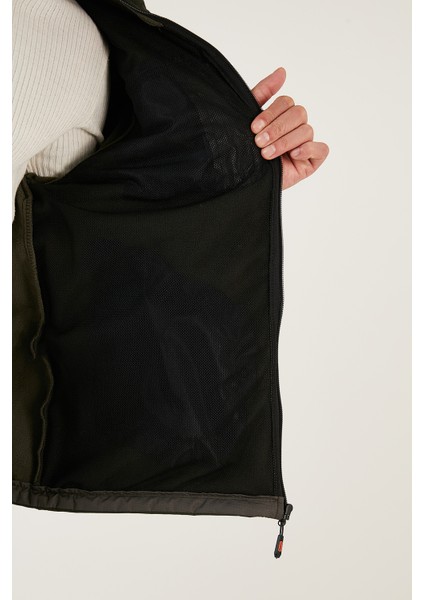 Su İtici Slim Fit Dik Yaka Softshell İnce Mont Erkek MONT 649003 indirimleri