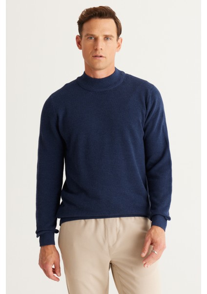 Erkek Indigo Standart Fit Normal Kesim Yarım Balıkçı Yaka Pamuklu Jakarlı Triko Kazak modelleri