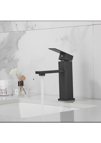 Siyah Lavabo Bataryası Mat Siyah Lavabo Musluğu Kare Modern Tasarım Siyah Batarya