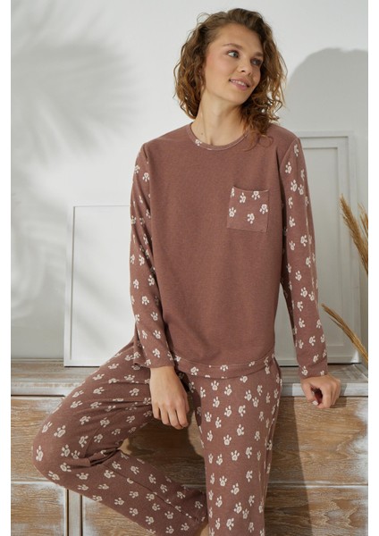 Kadın Uzun Kol Jakarlı Kalın Kahve Pijama Takımı C1T5N1O95