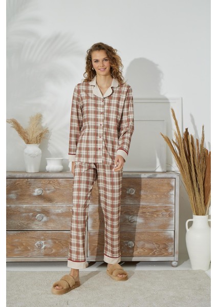 Uzun Kol Gömlek Yaka Önden Düğmeli Ekose Bej Pijama Takımı C1T4N9O90