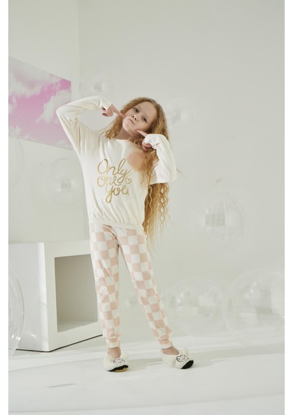 Kız Çocuk Uzun Kol Krem Pijama Takımı C8T5N6O6