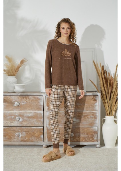 Kadın Uzun Kol Jakarlı Kalın Kahve Pijama Takımı C1T5N0O45 fiyatları