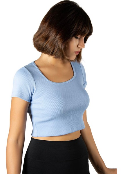 Kadın Mavi Havuz Yaka Fitted/vücuda Oturan Kısa Kol Crop Tişört 23K-TRP-CRP04 fiyatları