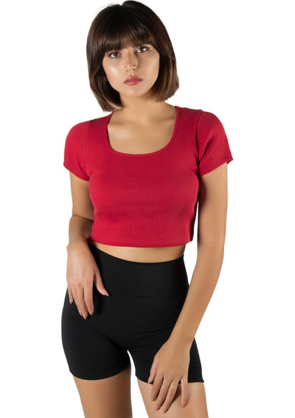 Kadın Kırmızı Havuz Yaka Fitted/vücuda Oturan Kısa Kol Crop Tişört 23K-TRP-CRP04