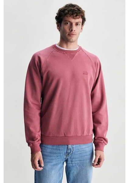 Maynard Bordo Bisiklet Yaka Nakışlı Standard Fit Erkek Sweatshirt