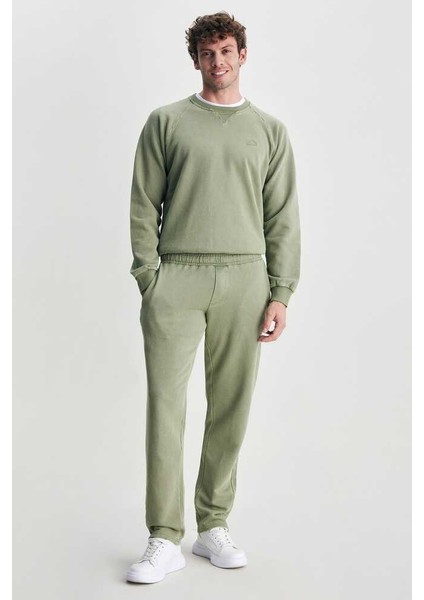 Oleg Yeşil Rahat Paça Nakışlı Standard Erkek Eşofman Alt