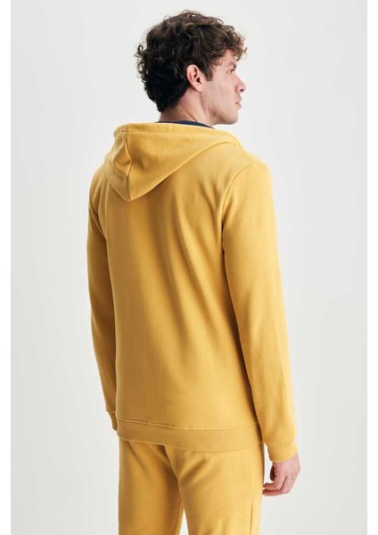 Hılgard Sarı Kapüşonlu ve Fermuarlı Baskılı Standard Fit Erkek Sweatshirt