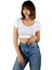 Kadın Beyaz Havuz Yaka Fitted/vücuda Oturan Kısa Kol Crop Tişört 23K-TRP-CRP04 1