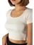 Kadın Krem Havuz Yaka Fitted/vücuda Oturan Kısa Kol Crop Tişört 23K-TRP-CRP04 3