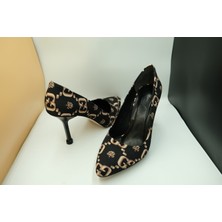Akın Özmen Siyah Baskı Desenli Orta Topuklu Stiletto